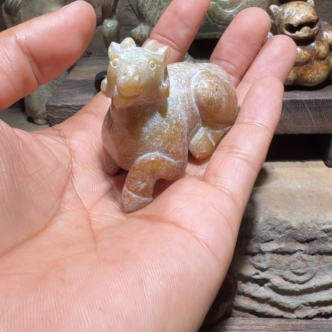 荣***堂和田玉（糖玉）未镶嵌颈饰