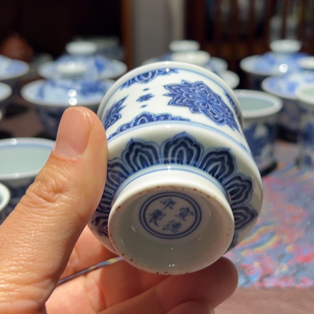 杯小*呀青花五面宝相莲花品茗杯口径约5.8厘米