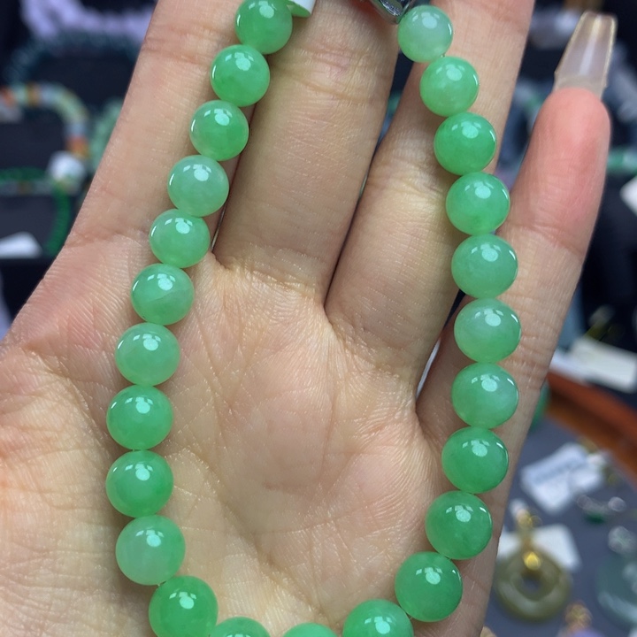 翡翠手链未镶嵌翡翠