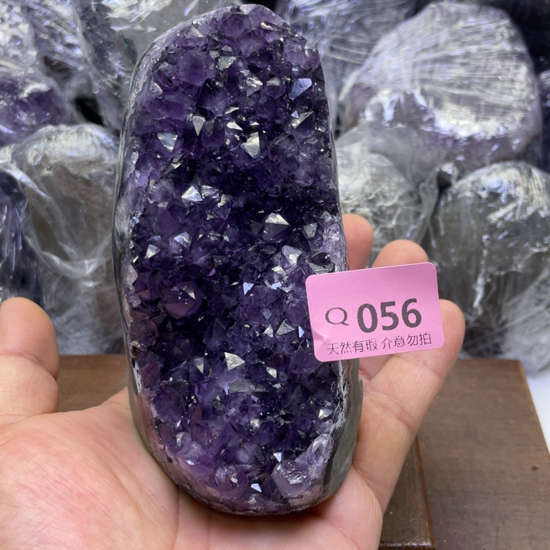 未镶嵌水晶大型摆件（非配饰）