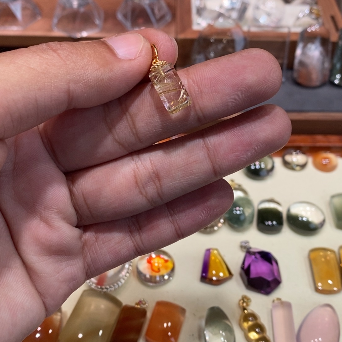 暮***暮颈饰水晶银S925镶嵌发晶