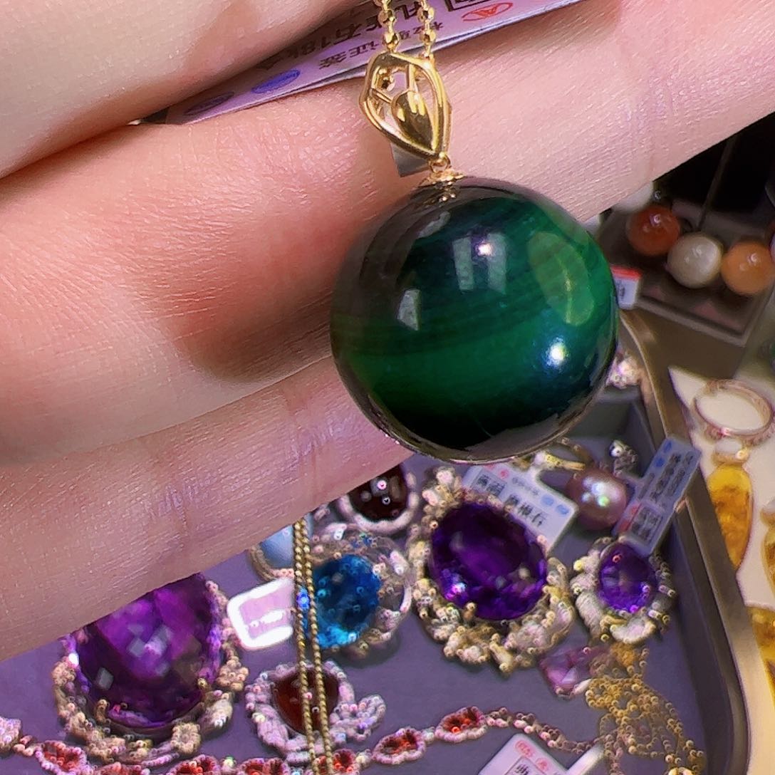 孔雀石18K金镶嵌吊坠