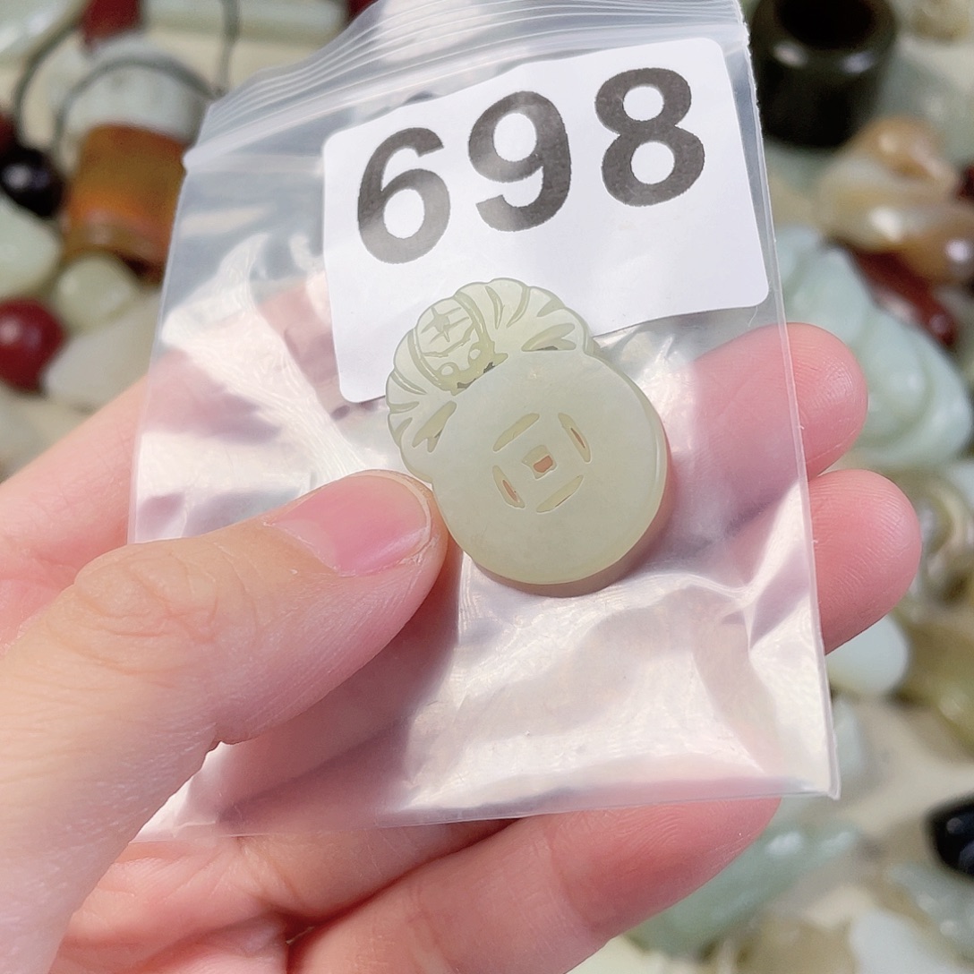 和田玉（糖玉）未镶嵌颈饰