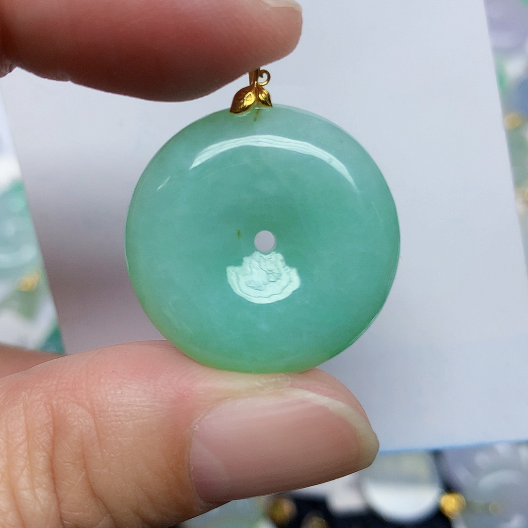 翡翠18K金镶嵌颈饰367890