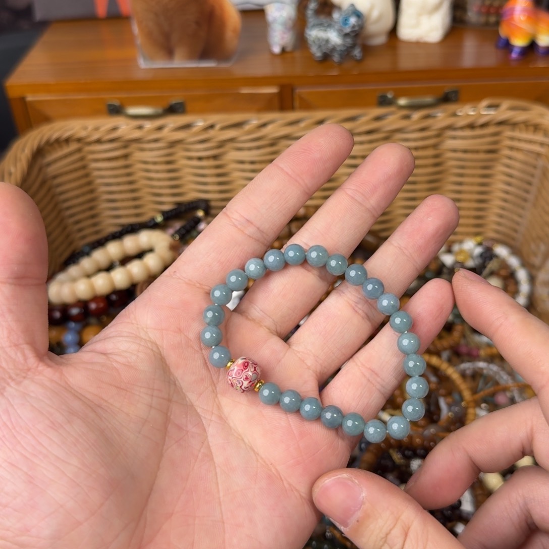 翡翠手链未镶嵌蓝色