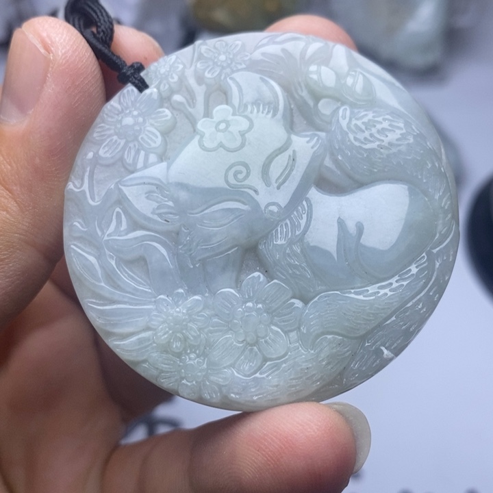 翡翠未镶嵌颈饰翡翠