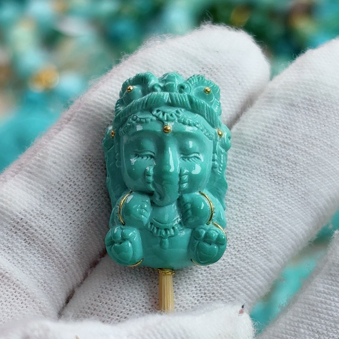 绿松石未镶嵌珠宝奇石