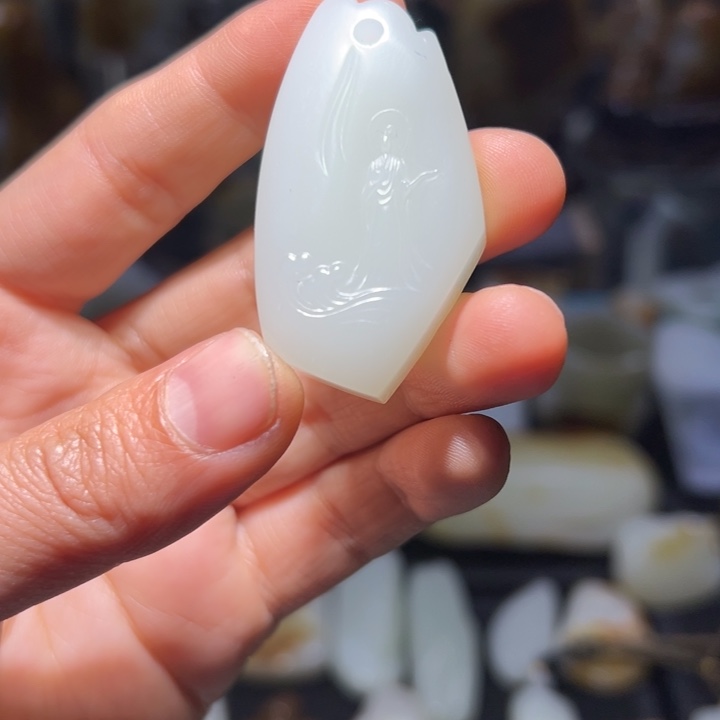 和田玉（白玉）车挂未镶嵌