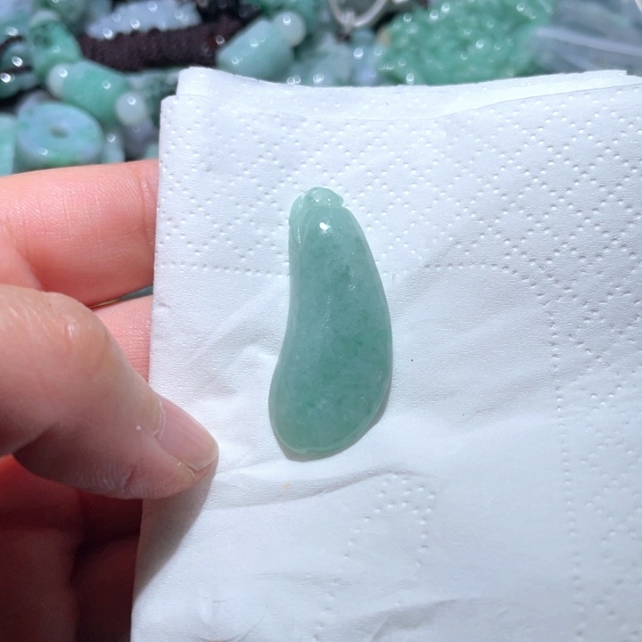 【闪购商品】翡翠颈饰未镶嵌天然翡翠