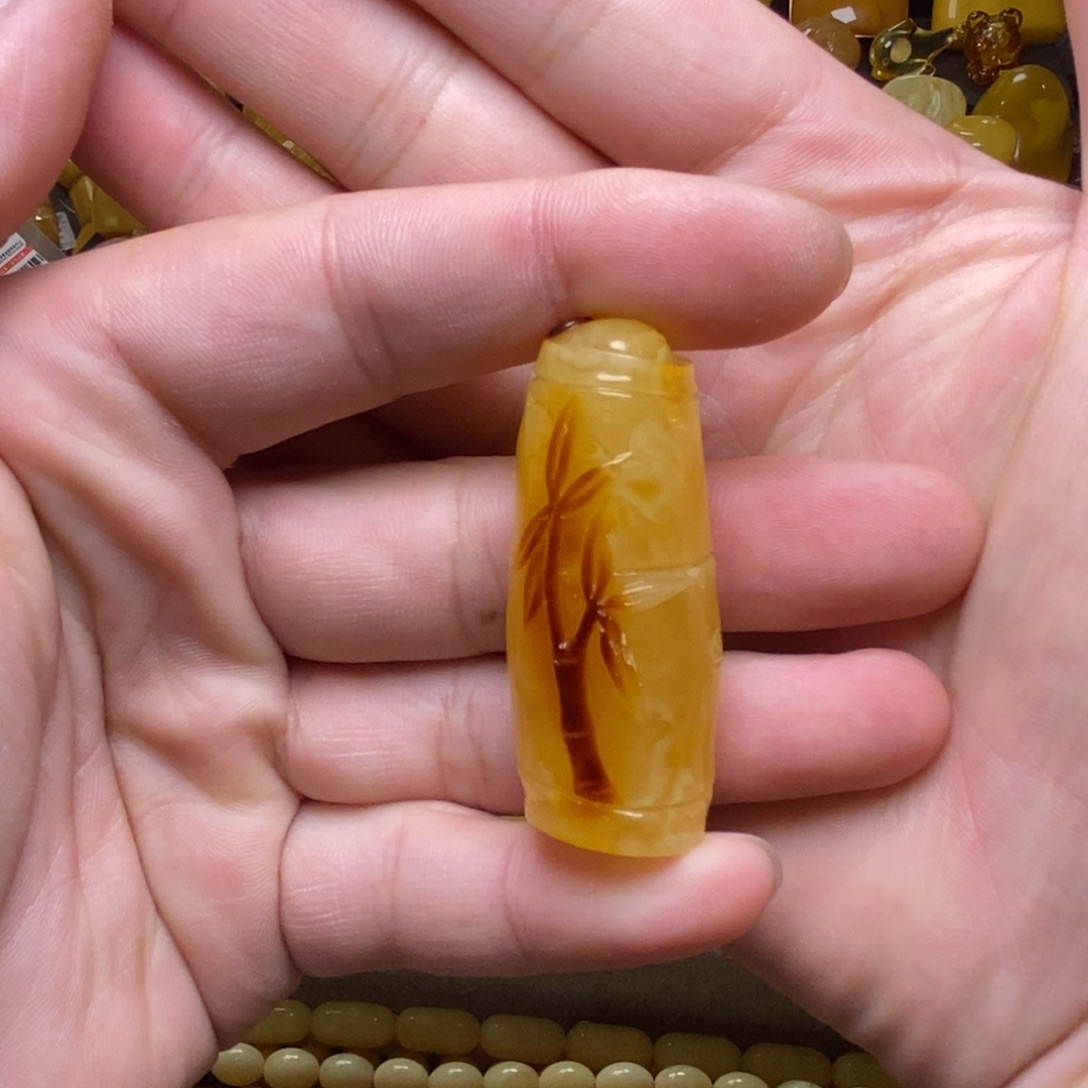 琥珀未镶嵌裸石蜜蜡