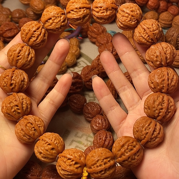 文玩核桃手串元宝