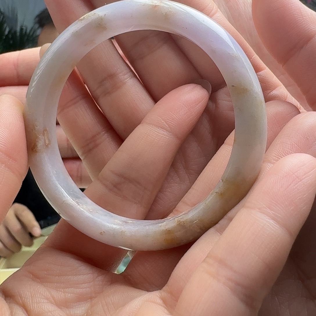 翡翠手镯未镶嵌天然