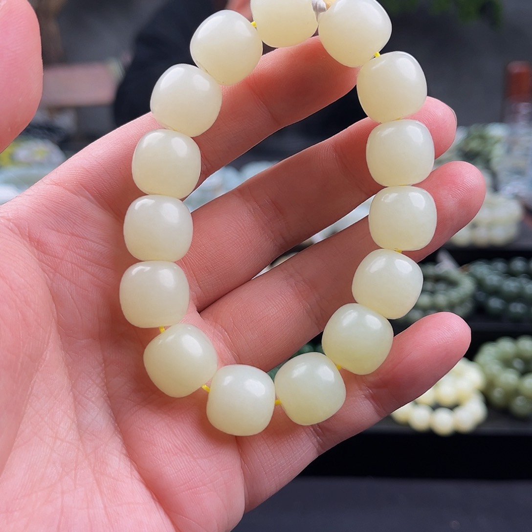 和田玉手串未镶嵌