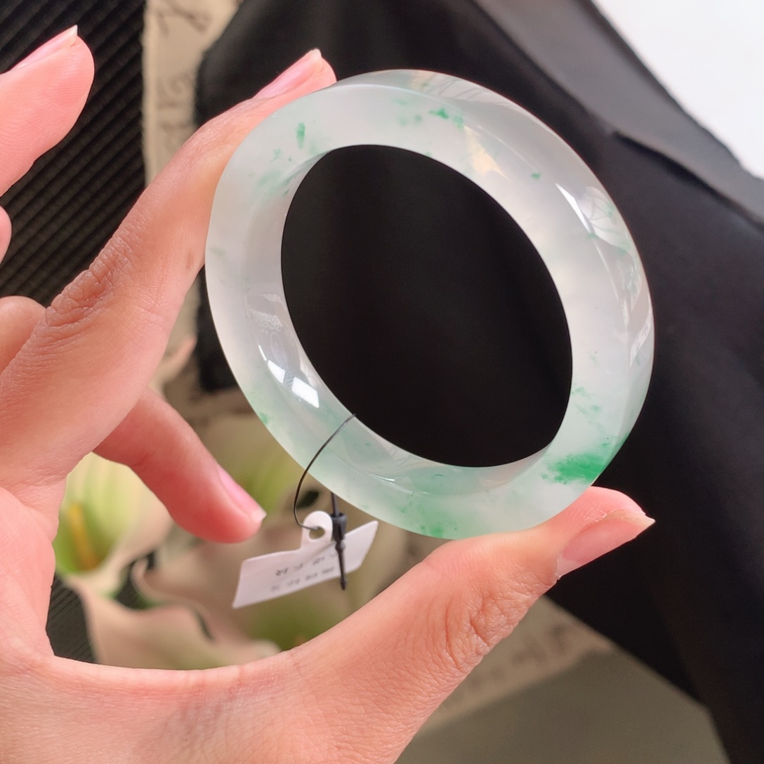 石英质玉未镶嵌手镯