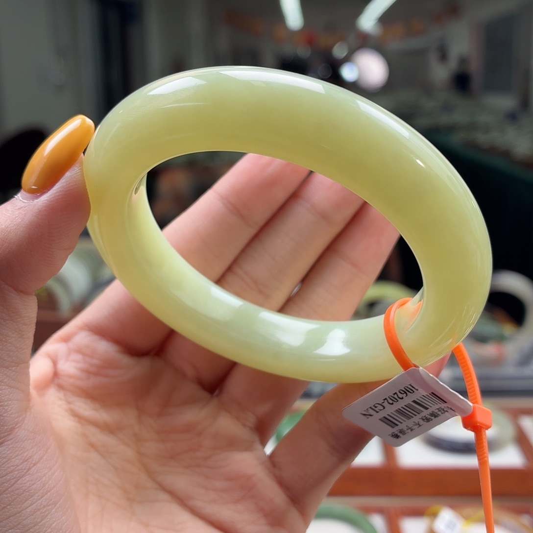 和田玉手镯未镶嵌555657