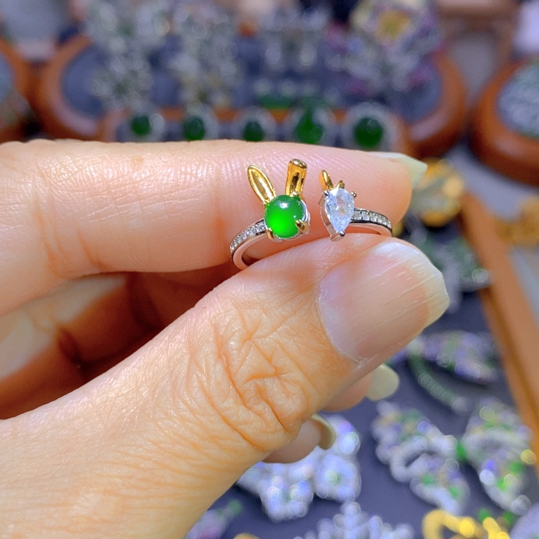 翡翠颈饰银S925镶嵌天然翡翠