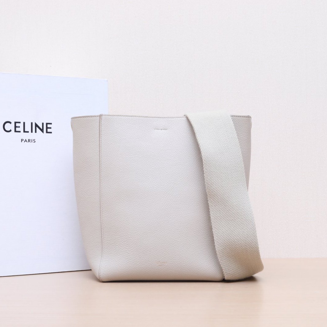 95新 Celine/思琳 攀攀 水桶包 小号 奶茶色 皮革C 金扣