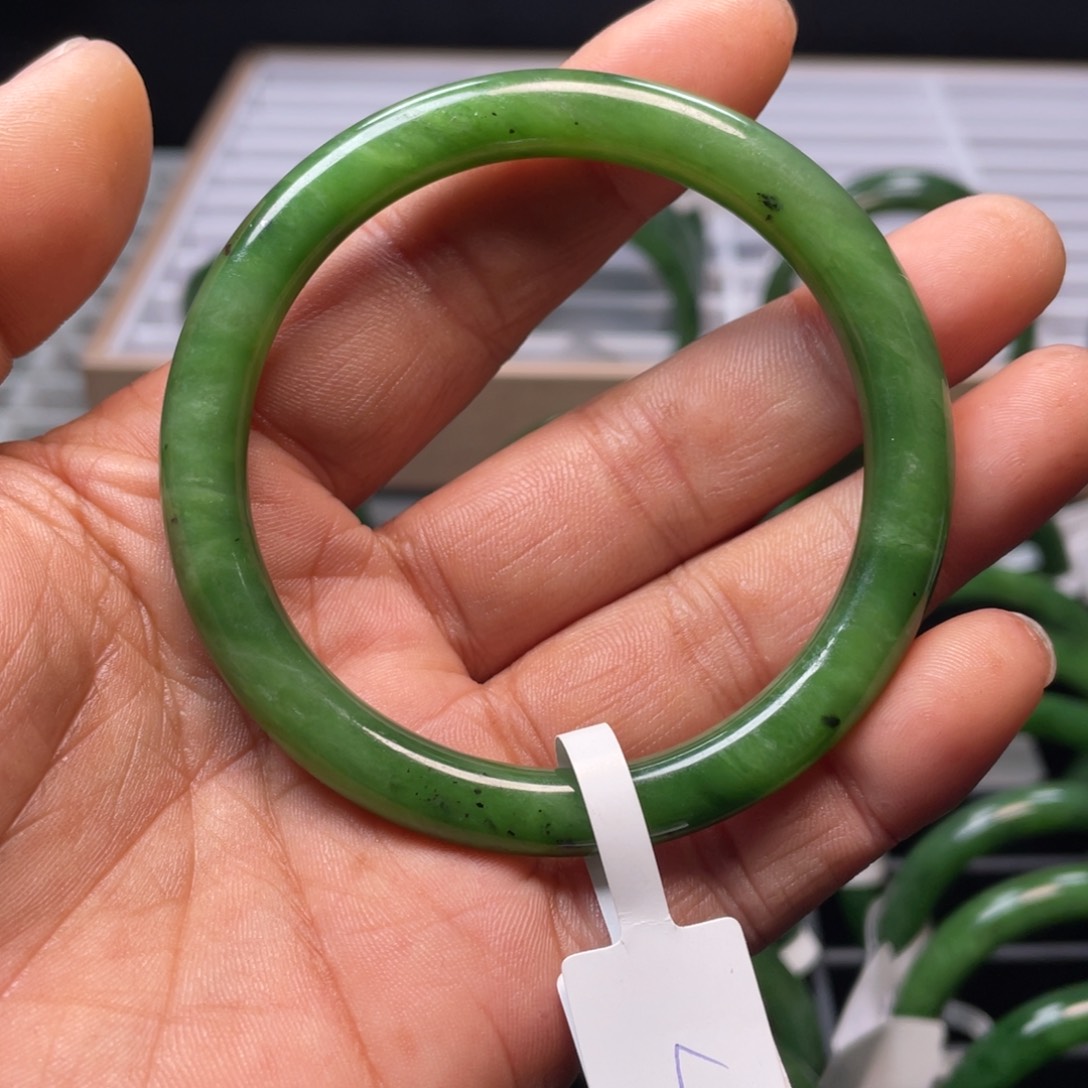 和田玉（碧玉）手镯未镶嵌