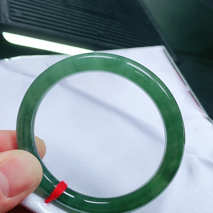 翡翠手镯（圆镯）未镶嵌翡翠手镯未镶嵌