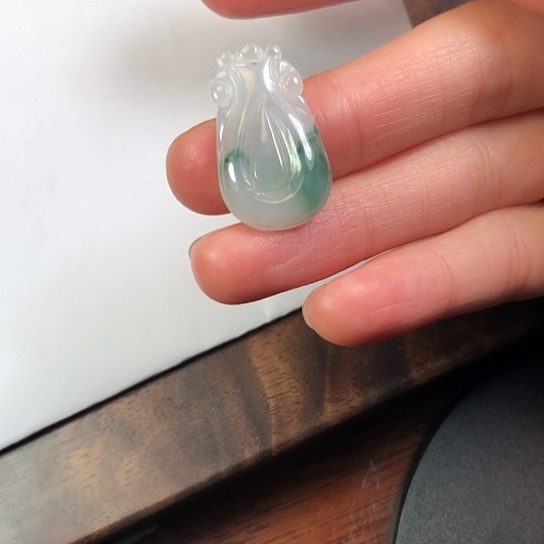 翡翠未镶嵌颈饰缅甸A货，每天下午1点半开播