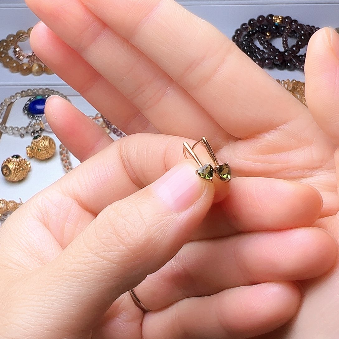 绿色碧玺耳饰18K金镶嵌虫*➕爱心耳钉拍六发二