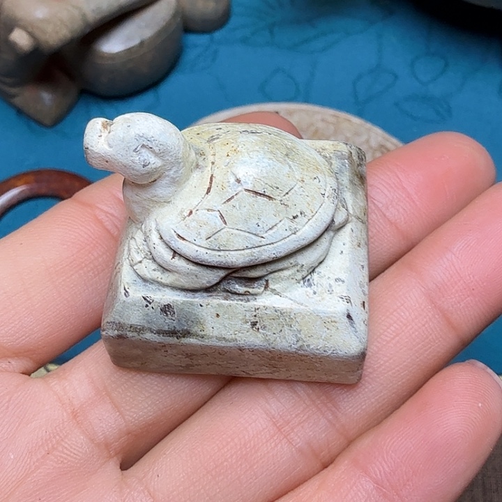 路****和田玉（糖玉）未镶嵌颈饰