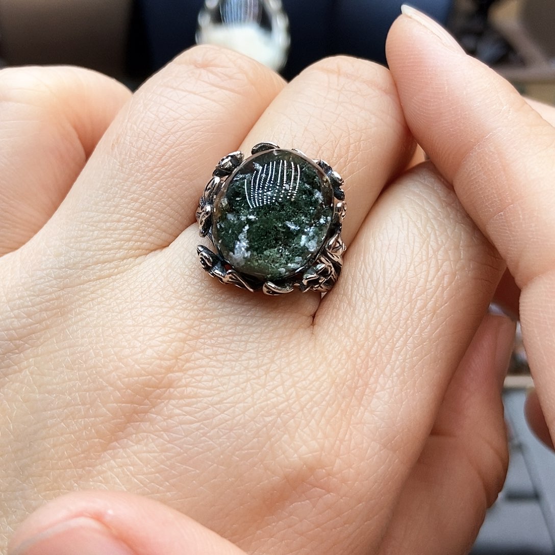 水晶戒指银S925镶嵌淡****）