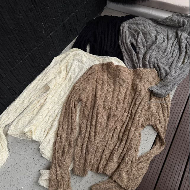 吴大大-慵懒风圆领软糯麻花针织毛衣女新款秋季小众别致内搭打底