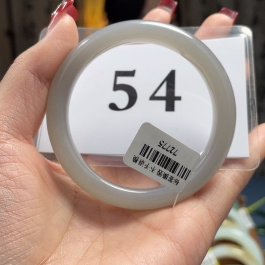 【闪购商品】和田玉手镯未镶嵌吐****O