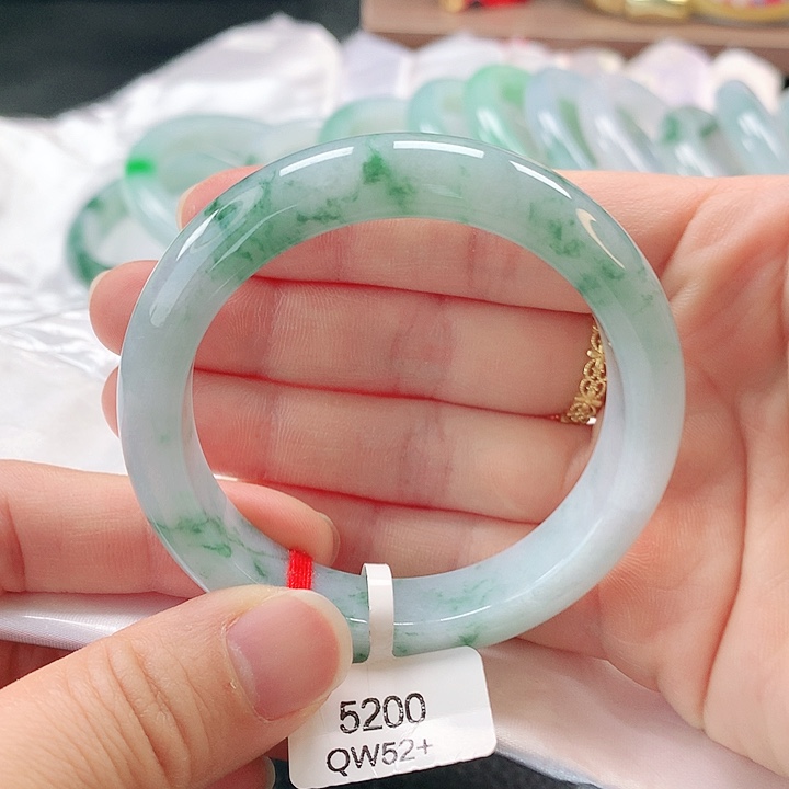 未镶嵌手镯翡翠缅甸A货翡翠手镯