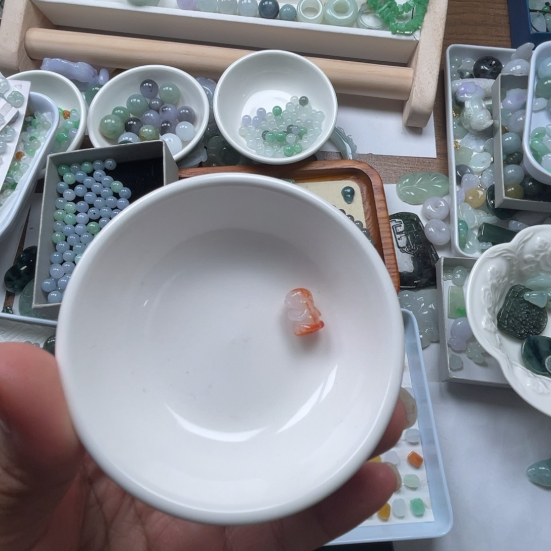 翡翠颈饰未镶嵌66666688