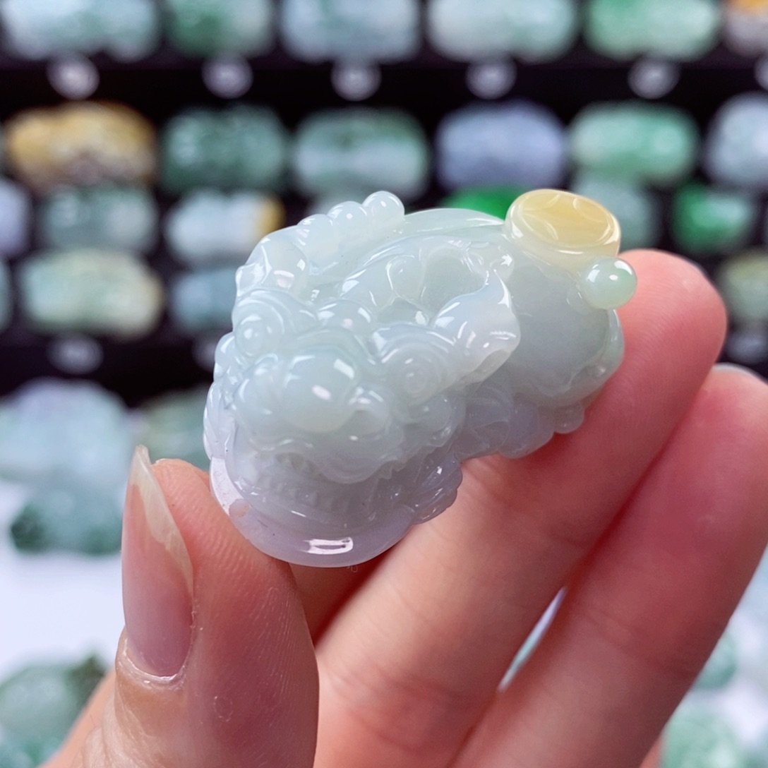 翡翠颈饰未镶嵌天然