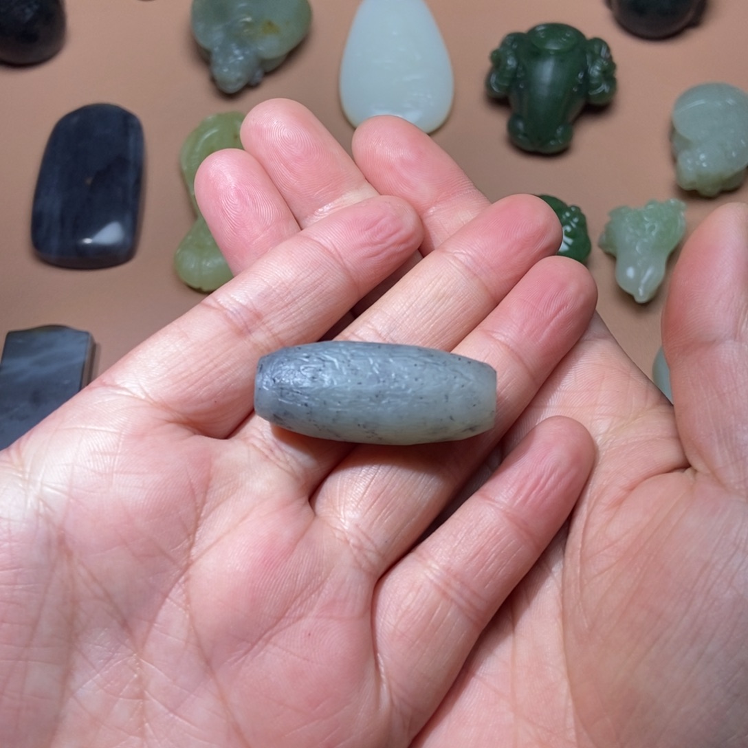 和田玉颈饰未镶嵌定制