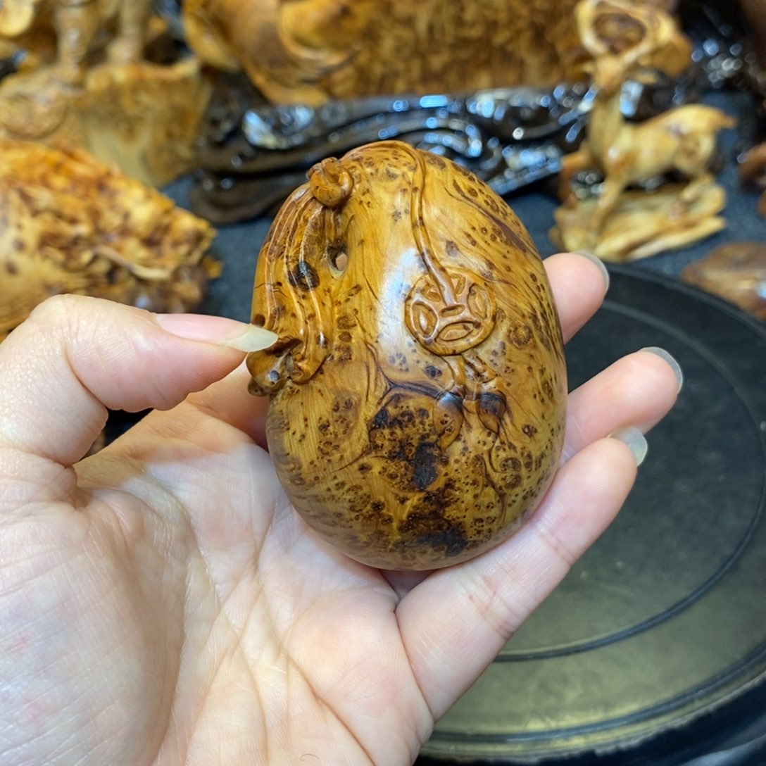 柏木（崖柏）阿***1太行精品陈化黑金蚂蚁腿钱袋