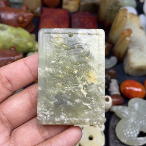 蛇纹石玉未镶嵌颈饰110