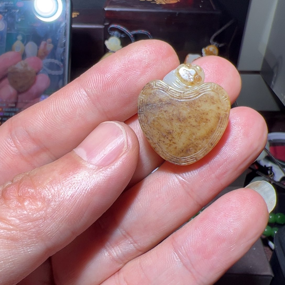 和田玉（子料）未镶嵌颈饰雨*晨