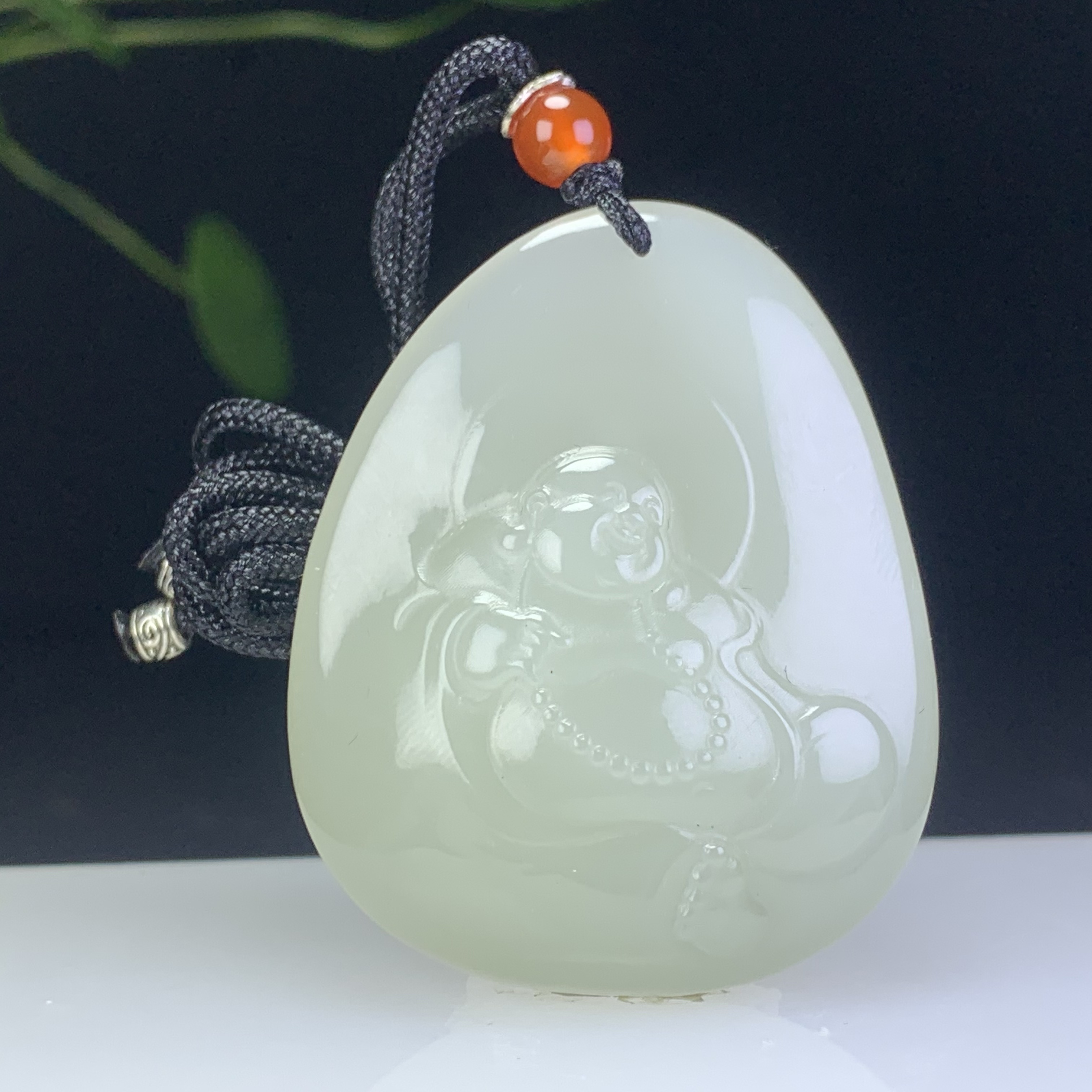 D2705珠宝玉石精选和田玉吊坠