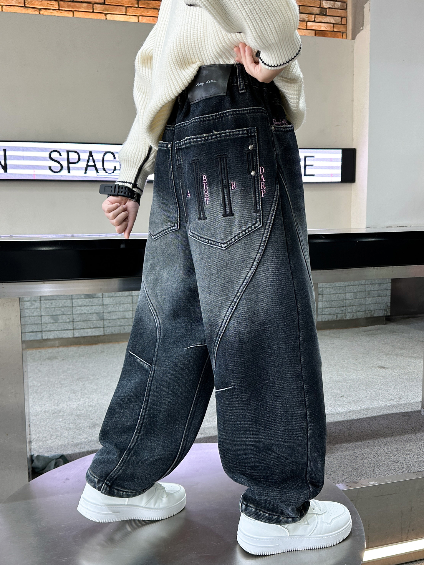 男童秋冬款裤子加绒加厚2025新款中大童冬季羊羔绒儿童直筒牛仔裤