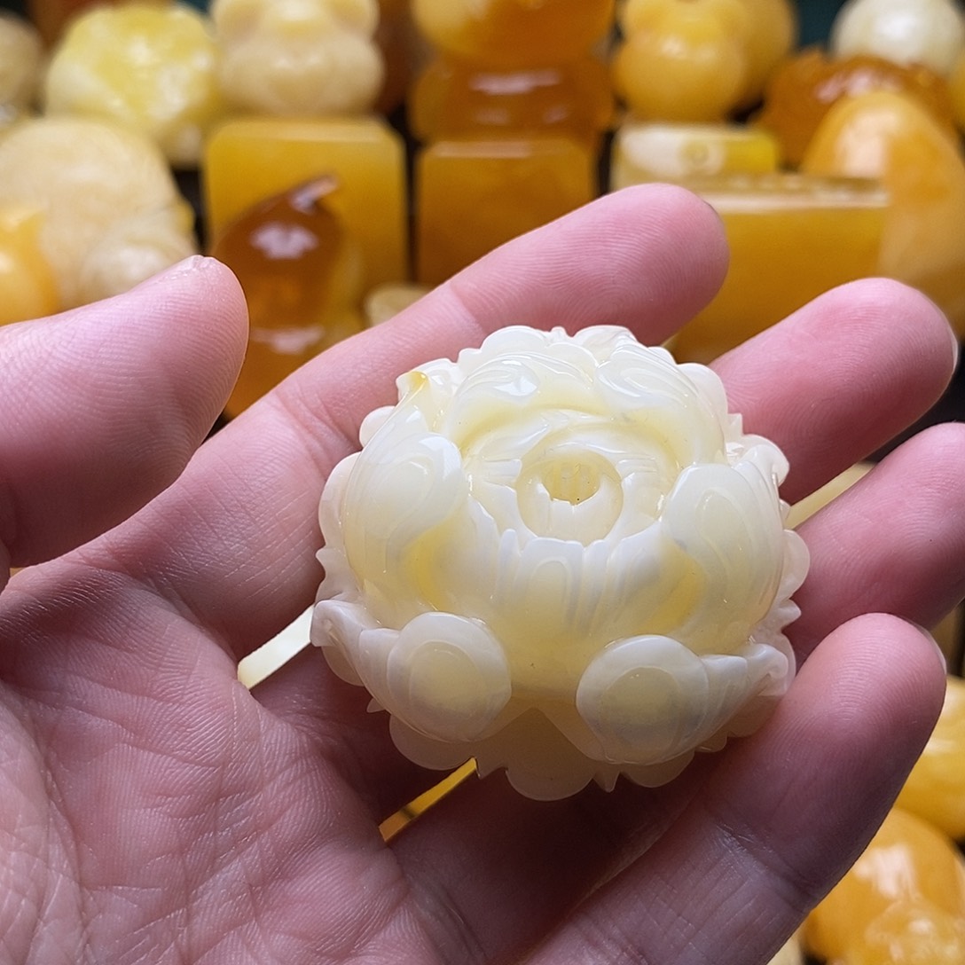 琥珀颈饰未镶嵌琥珀蜜蜡吊坠
