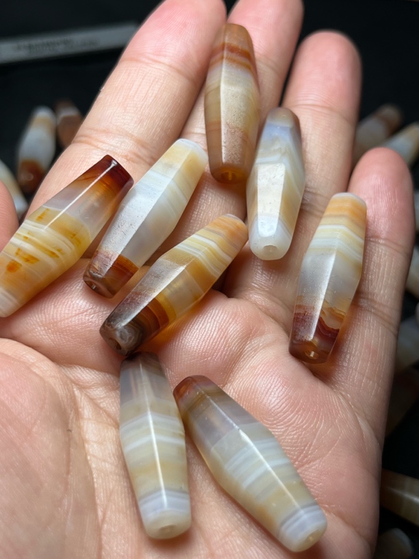 缠丝多棱桶珠可挑选随机发1颗