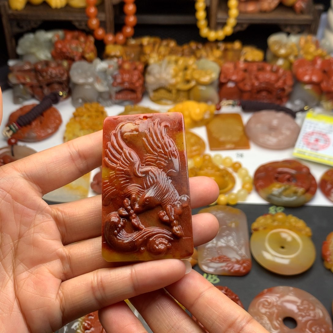 石英质玉（黄龙玉）挂件未镶嵌