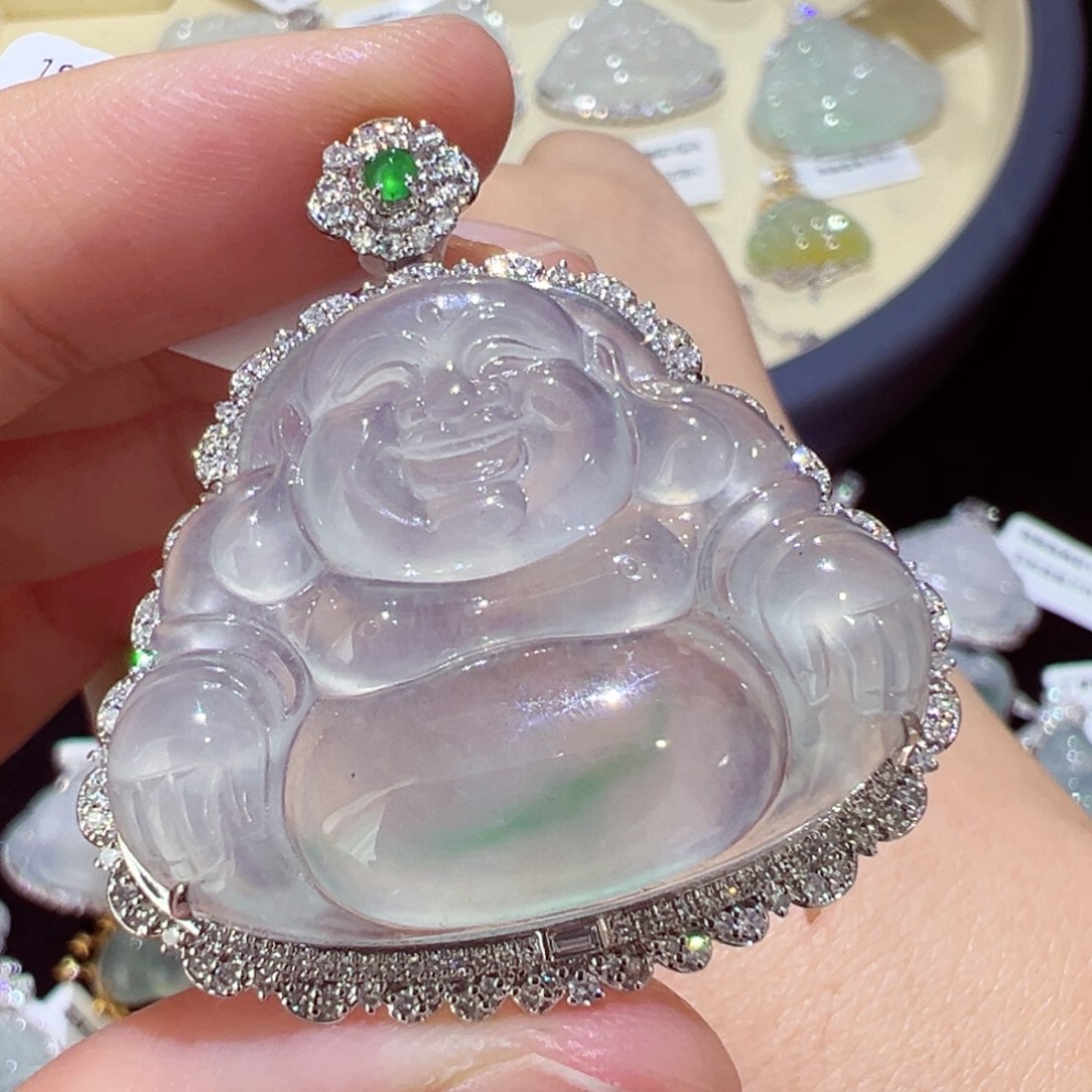 颈饰18K金镶嵌翡翠吊坠