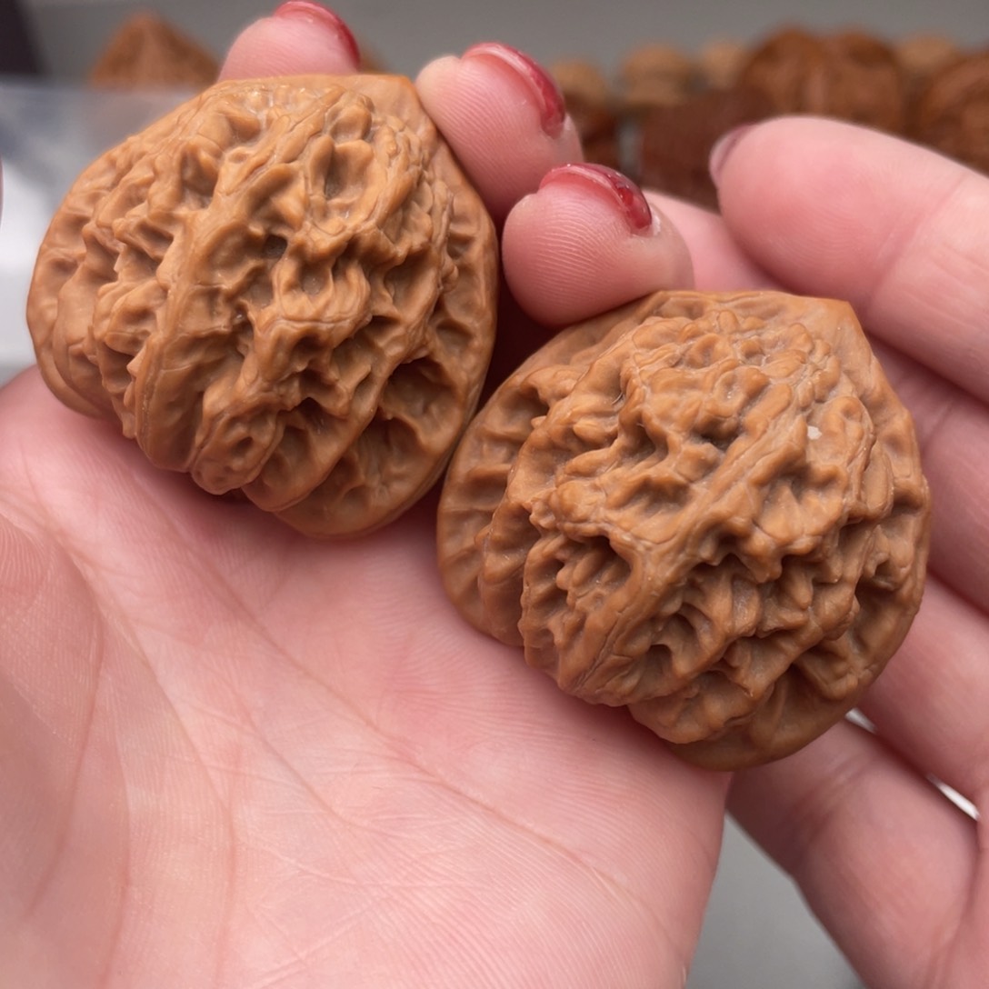 文玩核桃把件霞云领37