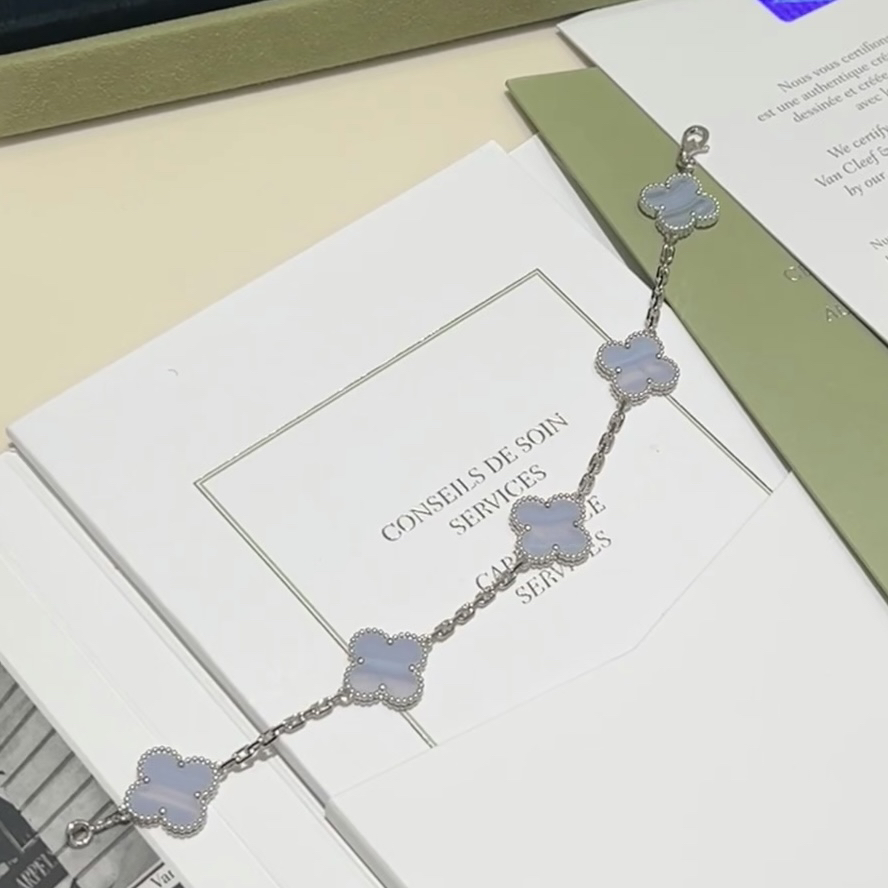 99新 梵克雅宝 青奢荟/梵克雅宝紫五花手链/24年/89111