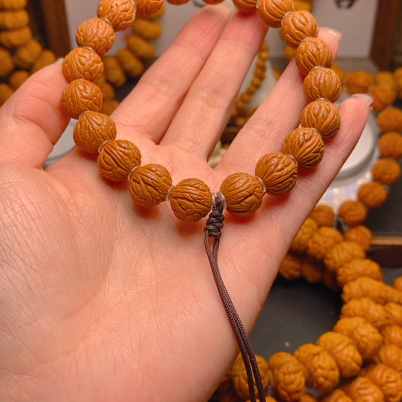 【闪购商品】桃核手串龙文桃核