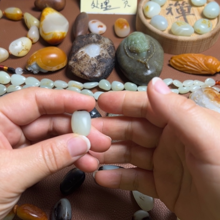 和田玉未镶嵌珠宝奇石