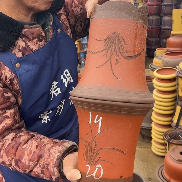 紫砂紫砂花盆和小盆栽