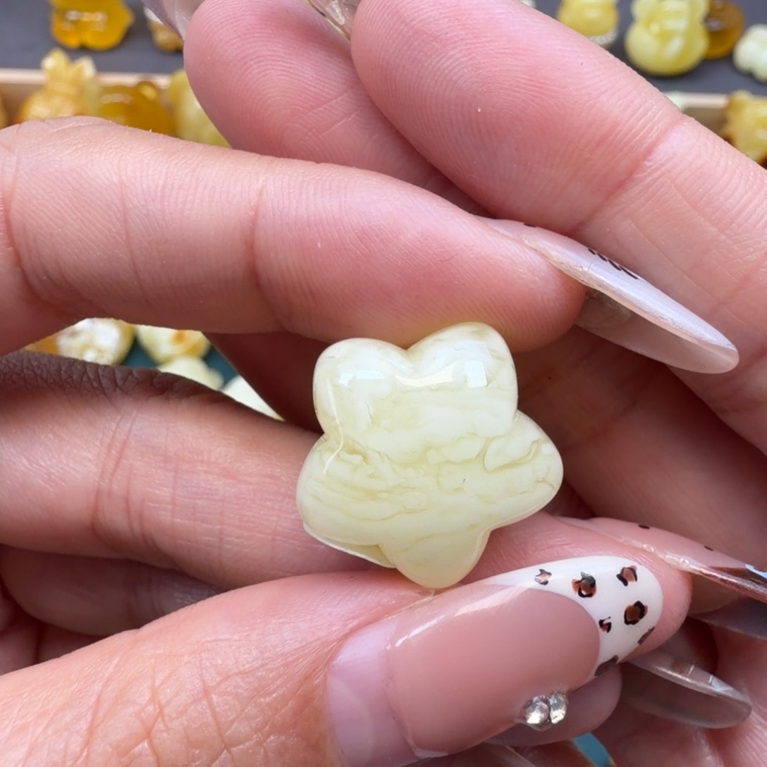 琥珀未镶嵌裸石蜜蜡