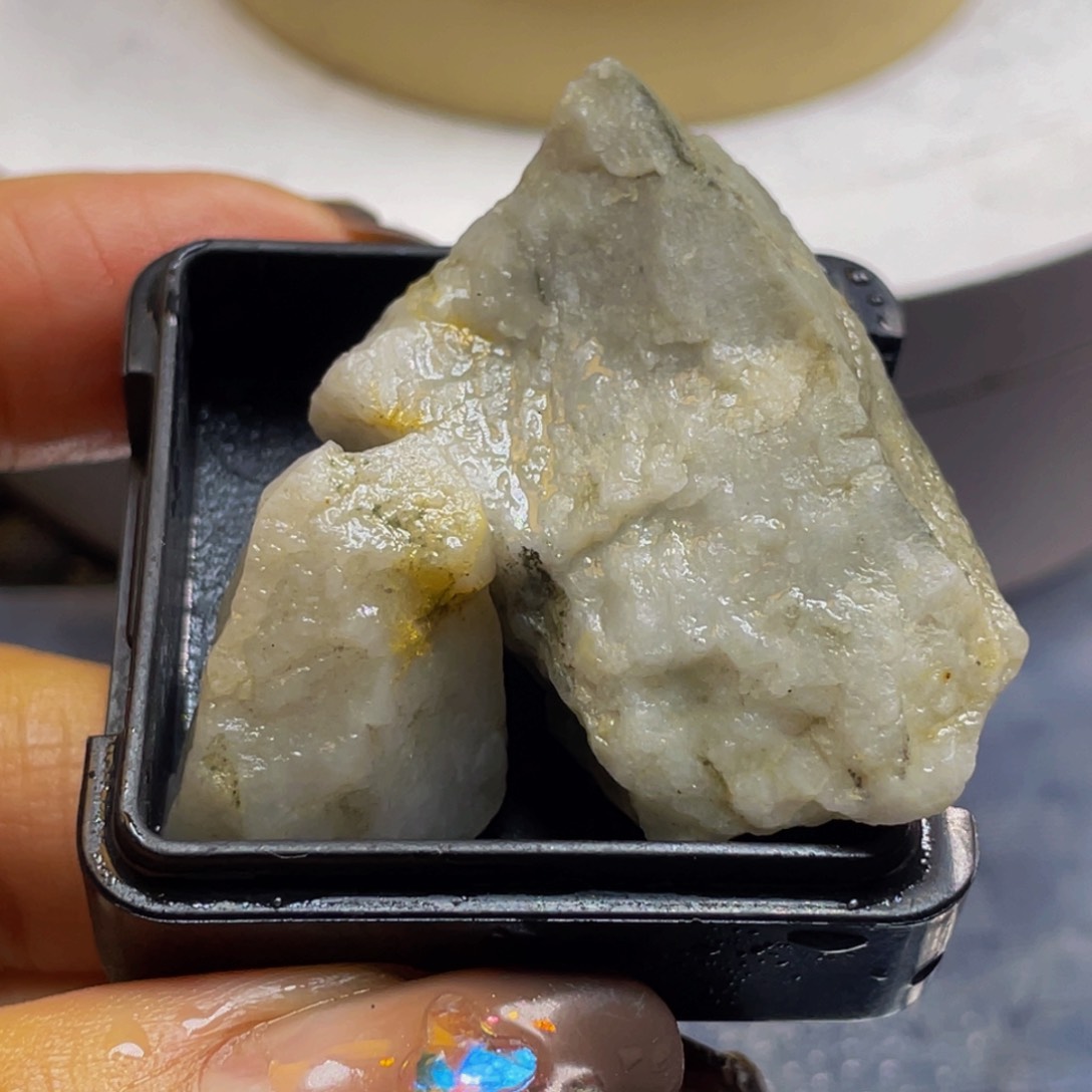 金属夕****藏夕22g金达莱天然矿标