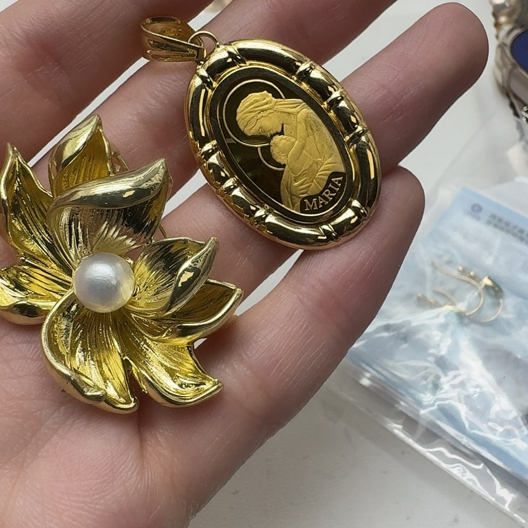 淡水珍珠未镶嵌颈饰金币999，外围k18